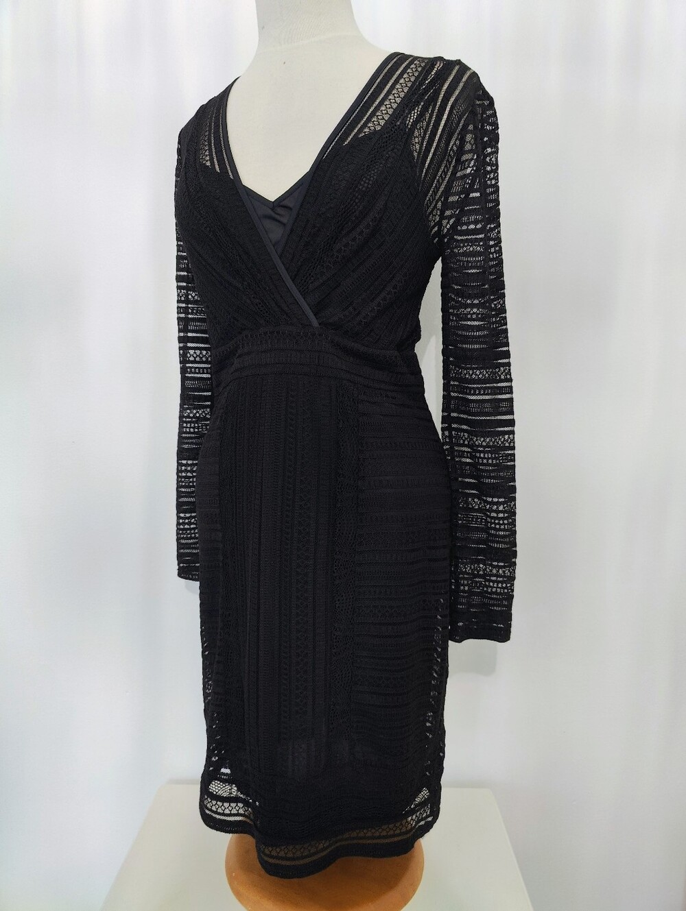 BCBG Maxazria Dress S Black Lace Cocktail Art Deco Romantic Date Night Elegant - Picture 4 of 15